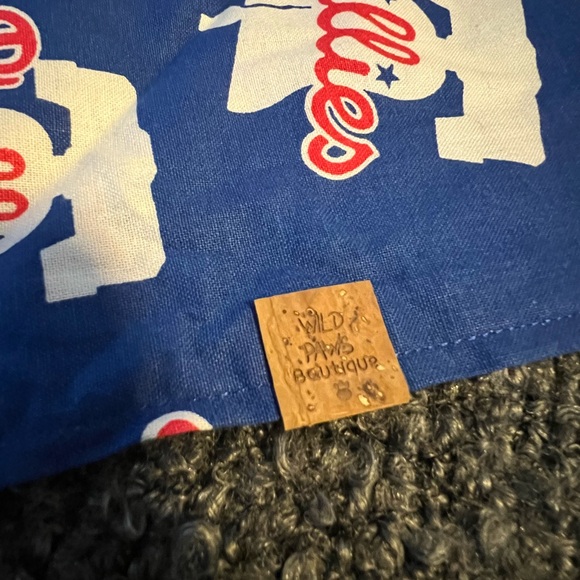 Wild Paws Boutique Phillies pet bandanna - Picture 4 of 5